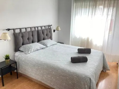 Cama o camas de una habitación en Apartamento grande, 2 dormitorios, garaje gratis
