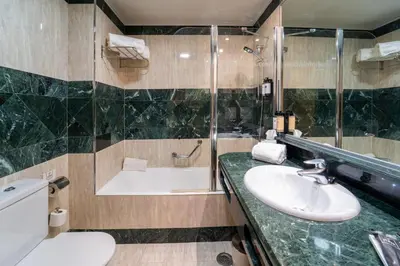 Un baño de Abba Madrid