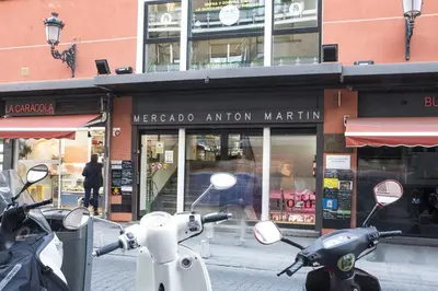 Montar en bicicleta en Original apartamento en el corazón de Madrid TRES PE o alrededores