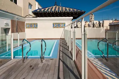 Piscina en o cerca de Catalonia Gran Vía Madrid