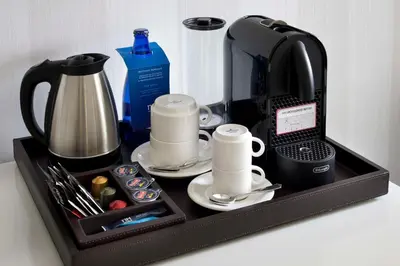 Utensilios para hacer té y café en NH Madrid Lagasca