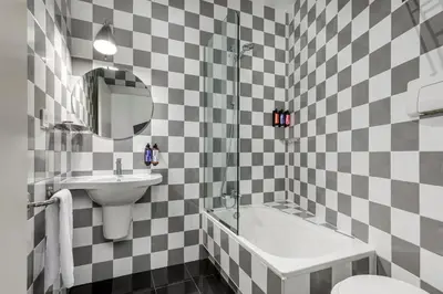 Un baño de Room Mate Mario, Madrid