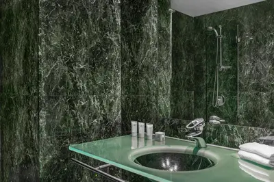 Un baño de AC Hotel Los Vascos by Marriott