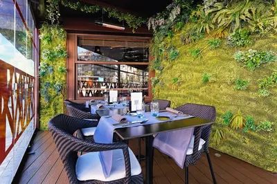 Un restaurante o sitio para comer en Claridge Madrid