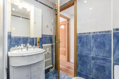 Un baño de Retiro VIII - Estilo urbano en el corazón de Madrid