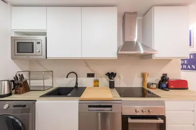 Una cocina o zona de cocina en The HEART of the CITY, SOL, by MONARO*****