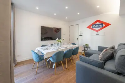 Zona de estar de The HEART of the CITY, SOL, by MONARO*****