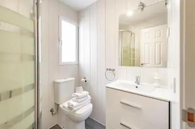 Un baño de Apartamentos Preciados