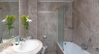 Un baño de Hotel Praga