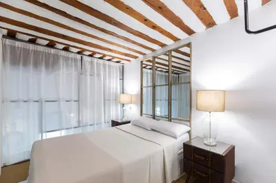 Cama o camas de una habitación en AmazINN Boutique Madrid Malasaña