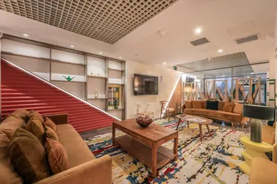 Zona de estar de AmazINN Madrid Chamberi