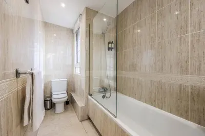Un baño de Atico con Terraza de vistas inmejorables