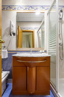 Un baño de Negresco Gran Via