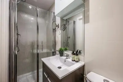 Un baño de AmazINN Stay Madrid San Bernardo