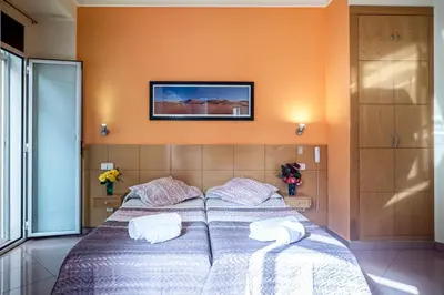 Cama o camas de una habitación en Hostal Inter Puerta del Sol AUTO CHECK IN