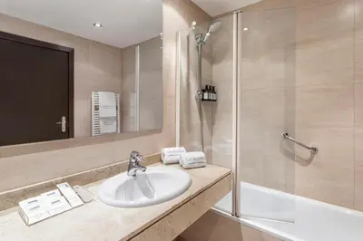 Un baño de Catalonia El Retiro
