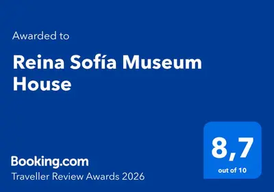 Certificado, premio, señal o documento que está expuesto en Reina Sofía Museum House