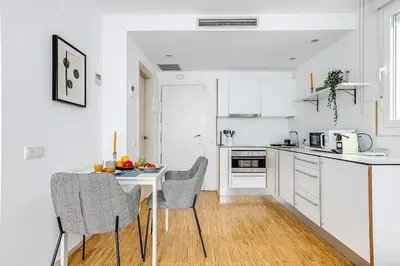 Una cocina o zona de cocina en New Heima Gran Vía D