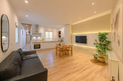 Una televisión o centro de entretenimiento en Apartamento en el centro de Madrid