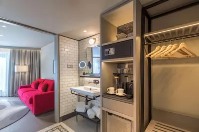 Una cocina o zona de cocina en Canopy by Hilton Madrid Castellana