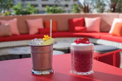 Bebidas en Canopy by Hilton Madrid Castellana