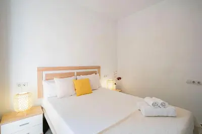 Cama o camas de una habitación en Tranquilo apartamento en Principe Pío/Pza de España FLOR