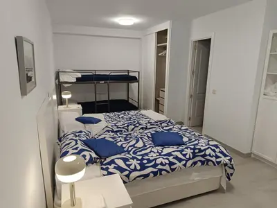 Cama o camas de una habitación en Hab compartida masculina