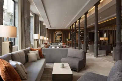 Zona de estar de JW Marriott Hotel Madrid