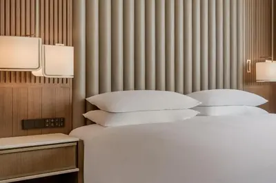 Cama o camas de una habitación en JW Marriott Hotel Madrid