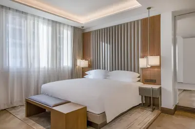 Cama o camas de una habitación en JW Marriott Hotel Madrid