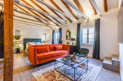 Zona de estar de AmazINN Collection Madrid San Bernardo