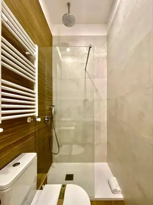 Un baño de La Latina Market - Apartamento de 2 dormitorios