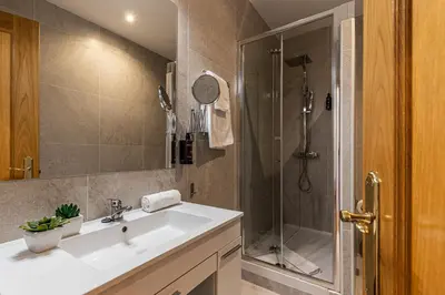 Un baño de Waou Apartamentos en Sol Superior 2