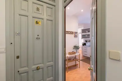 Plano de Fee4Me. Elegant flat a few minutes from Atocha.