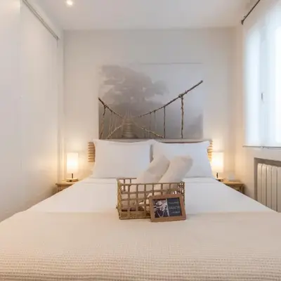 Fee4Me. Elegant flat a few minutes from Atocha.