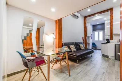 Plano de loft reformado en chueca para 4 personas ALQUILER TEMPORAL