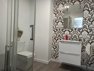 Un baño de Gran Vía - Centro - Callao. Familiar