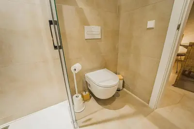 Un baño de 4 Bears Studios