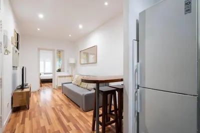 Plano de apartamento en la plaza de lavapies ALQUILER TEMPORAL