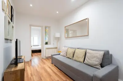 Plano de apartamento en la plaza de lavapies ALQUILER TEMPORAL