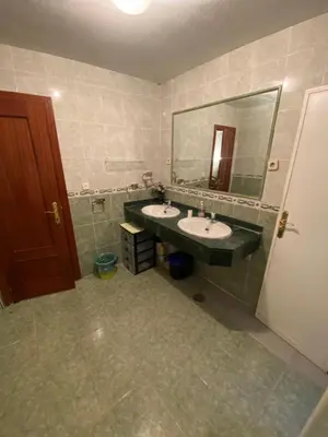 Un baño de Center Madrid habitaciones