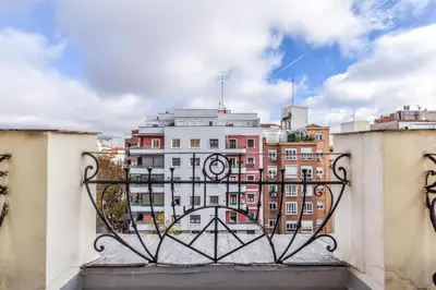 Un balcón o terraza de Apartamento Embajadores VI