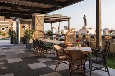 Un restaurante o sitio para comer en Emperador