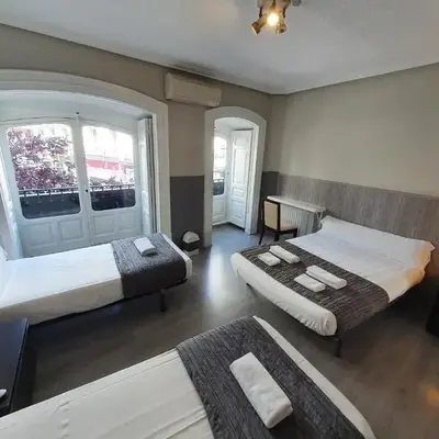 Plaza Dort Rooms IV
