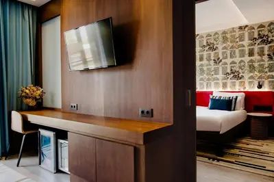 Una televisión o centro de entretenimiento en Motel One Madrid-Plaza de España