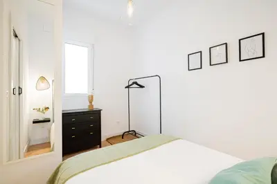 Cama o camas de una habitación en For You Rentals Apartamento TEMPORAL Delicias Madrid CAC91