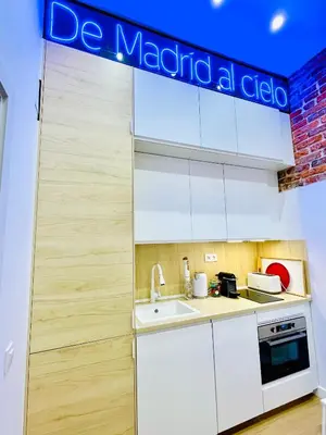 Una cocina o zona de cocina en G18_Apartamento para 8 con 3 habitaciones 2 baños en Chamberí