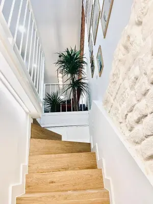 Plano de G18_Apartamento para 8 con 3 habitaciones 2 baños en Chamberí