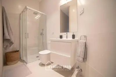 Un baño de MyHouseSpain - Nuevo apartamento junto al Bernabéu