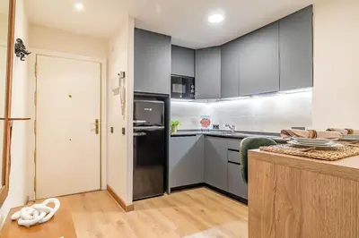 Una cocina o zona de cocina en Apartamento reformado y tranquilo junto a Gran Vía